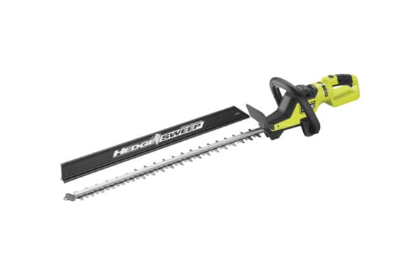 Ryobi häcksax RY36HTX65A-0 på vit bakgrund